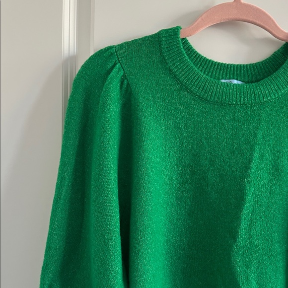 CeCe Brand Woman’s Vibrant Green Crew Neck Sweater - Size XS - Picture 3 of 7